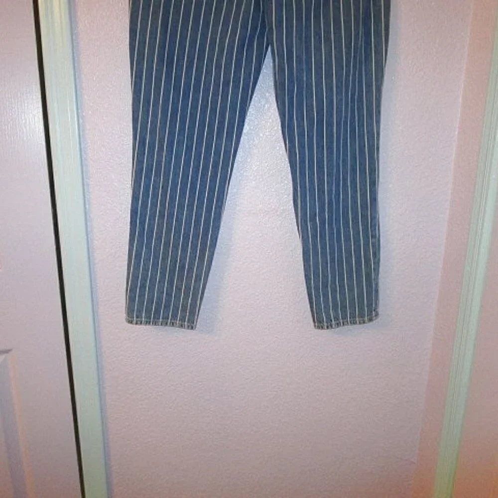 American Eagle Mom Jeans Womens 6 High Rise Denim Blue Striped Retro Festival